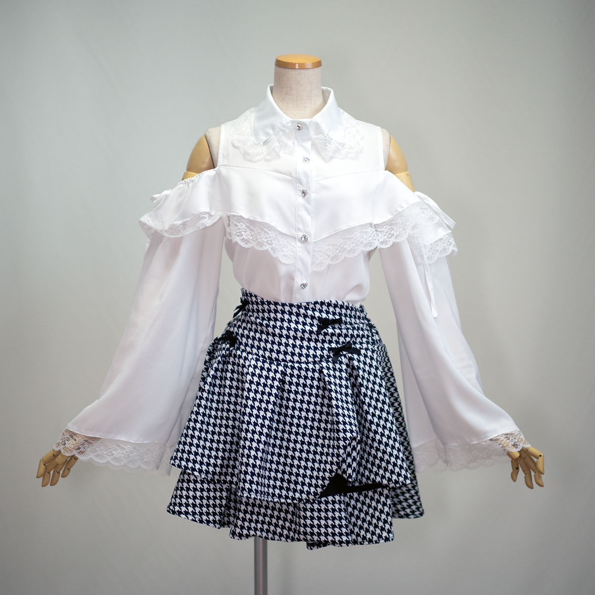 量産型地雷系ゴスロリオフショルダーブラウス ＋Aラインティアードフリルミニスカート上下セット